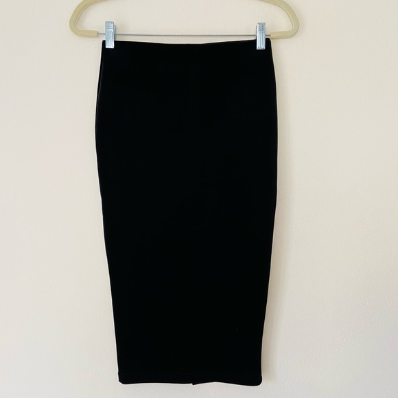 Gianni Bini black velour pencil midi back slit  skirt - Picture 4 of 5
